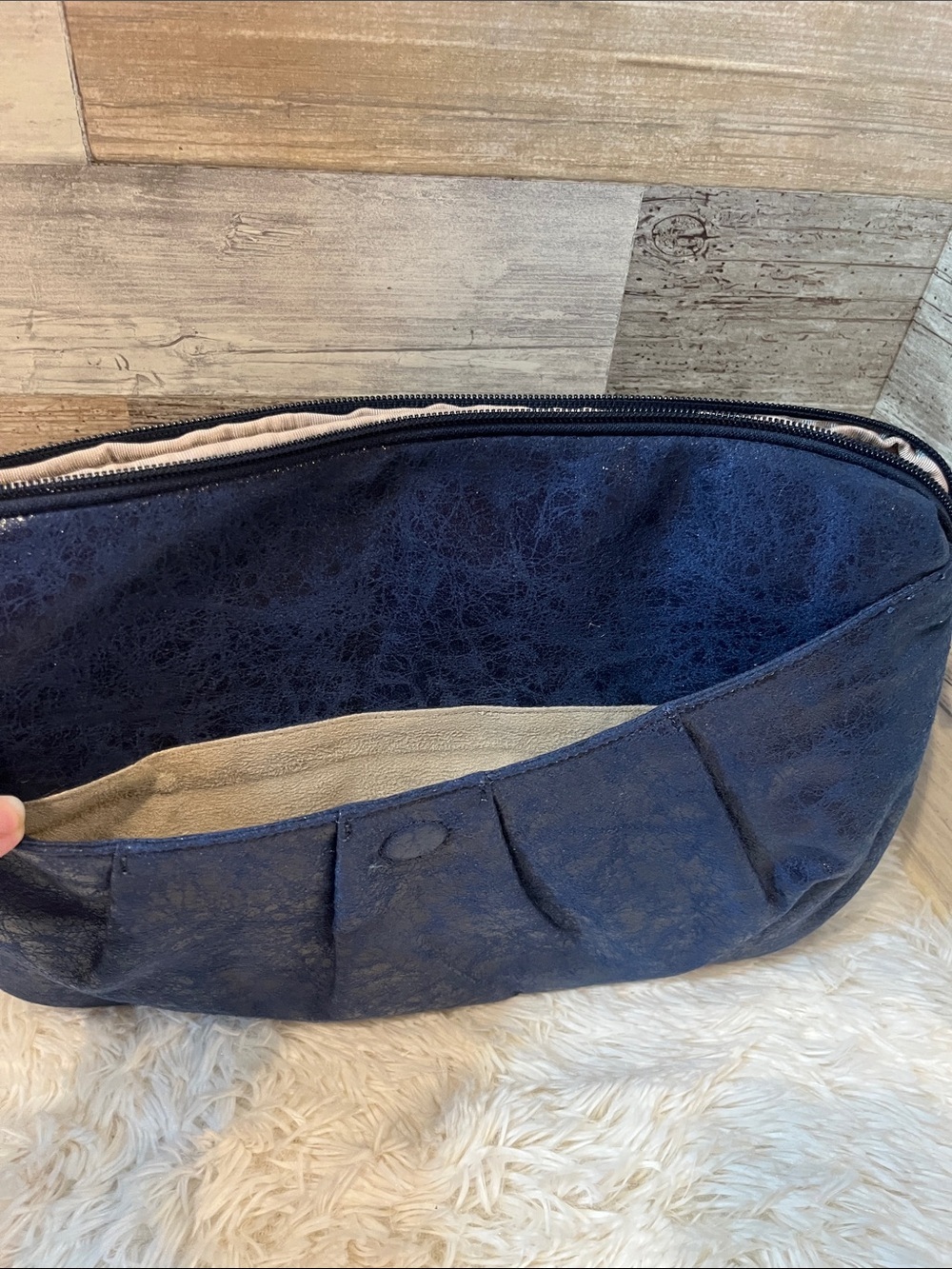 Matt & Nat Ritual laptop/messenger bag, blue stardust color. - Picture 3 of 11